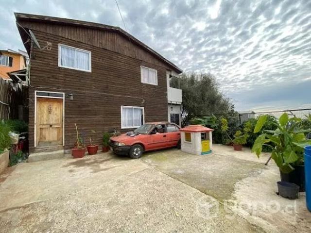 Se vende Casa 6 dormitorios 2 baños Nueva Aurora | 4 dormitorios por 140000. 00 en Viña del Mar