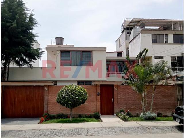 Se Vende Casaen San Borja