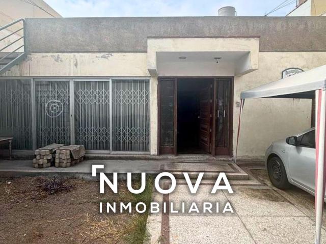 SE VENDE CASA/TERRENO 297M2 EN MIRAFLORES