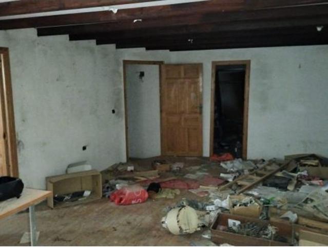 SE VENDE CASONA EN DUEÑAS