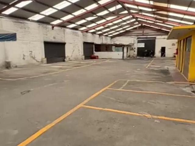 SE VENDE CENTRICA BODEGA EN COL. TRANSITO
