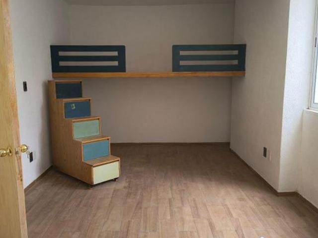 SE VENDE CENTRICA CASA EN CLAVERIA