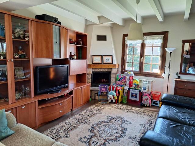 SE VENDE CHALET CON ENCANTO