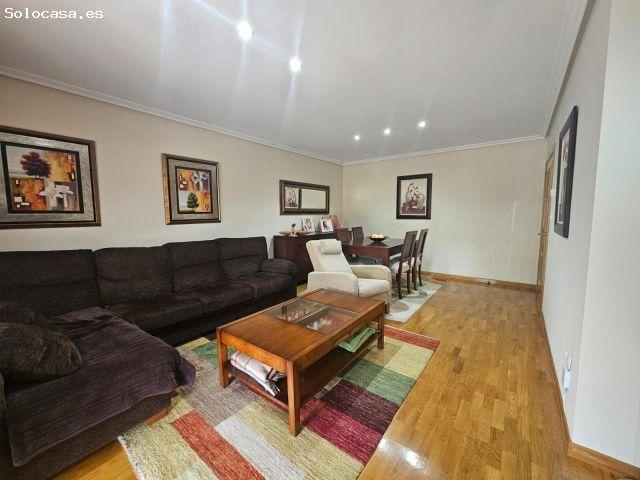 SE VENDE CHALET ADOSADO EN AMOEIRO