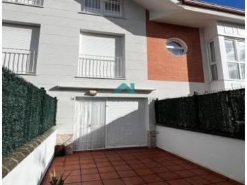 Se vende chalet adosado en Ampuero