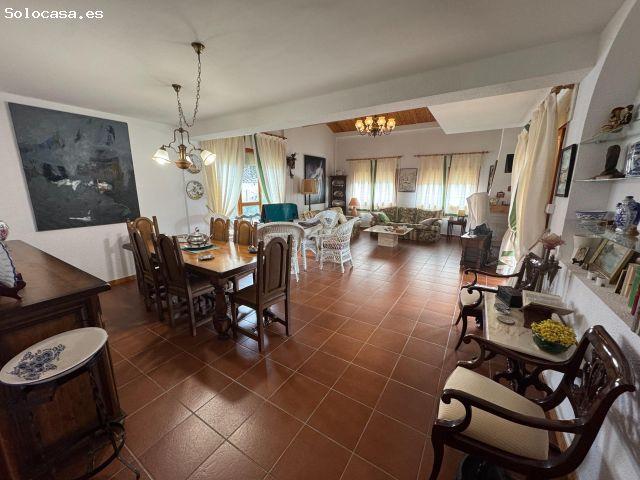 Se vende Chalet en calle Daroca, Urbanizacion Urcamusa Alto de la Muela