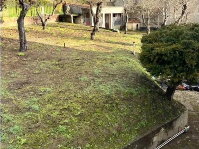 Se vende chalet en Quintela de Canedo con 2000 metros de terreno