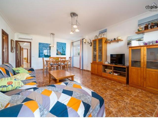 SE VENDE CHALET INDEPENDIENTE A POCOS METROS DEL MAR EN SON SERRA DE MARINA