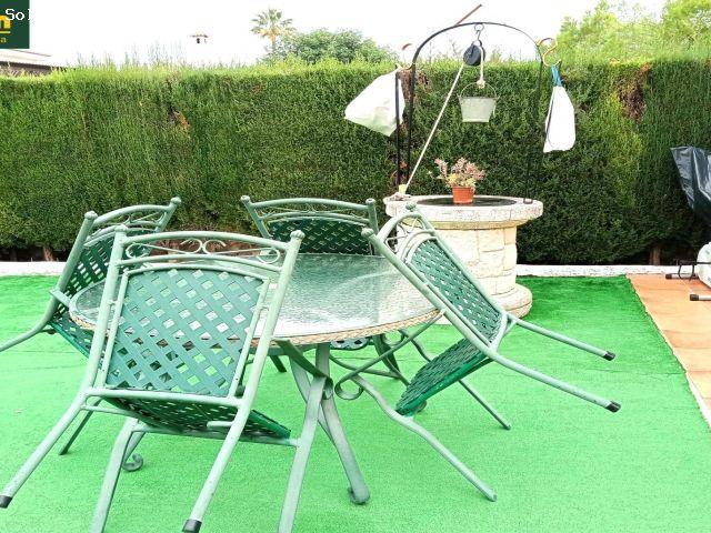 Se vende Chalet independiente con piscina