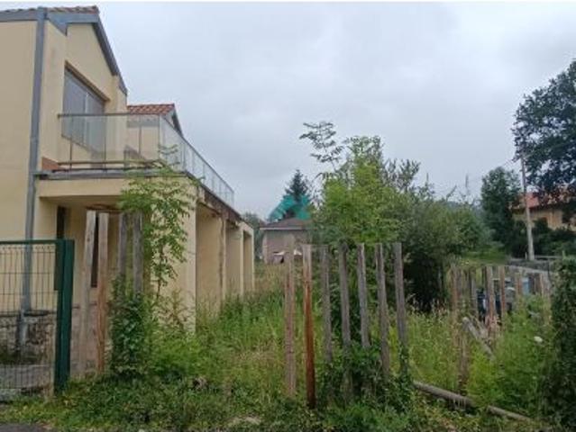 Se vende chalet independiente en Hazas de Cesto