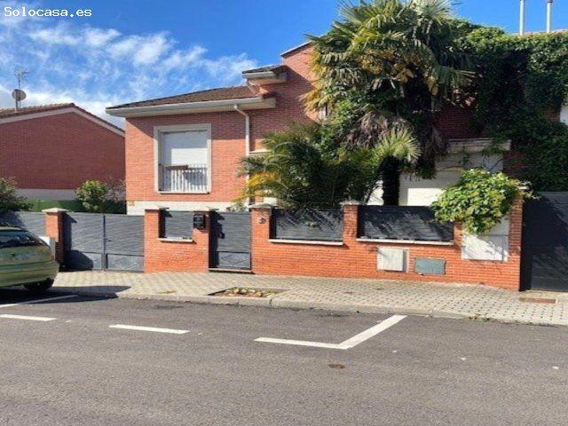 Se vende chalet OKUPA en Calle Sauce 26 de Cabanillas del Campo Guadalajara