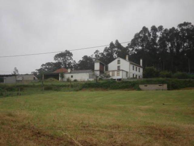 Se vende Chalet sin posesión en Foz