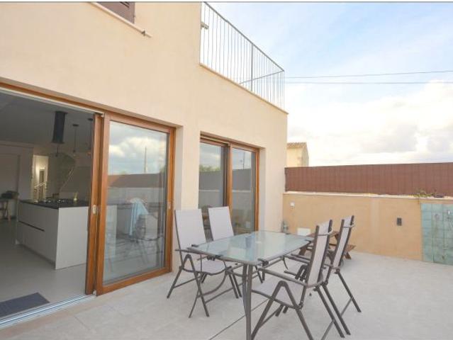 Se vende chalet unifamiliar con piscina privada, en Biniali