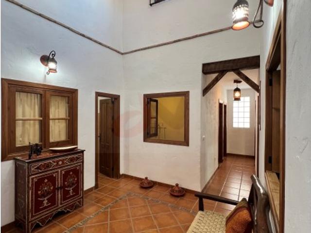 SE VENDE COMPLETAMENTE AMUEBLADA. Casa de alta gama completamente amueblada