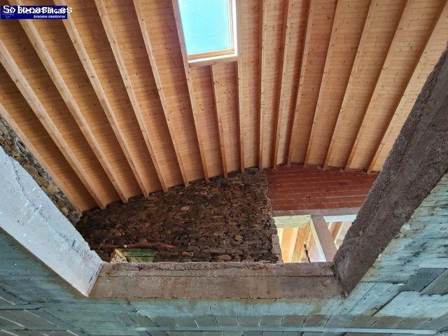 ? SE VENDE CONSTRUCCIÓN EN LOMBA, LA CABRERA ?