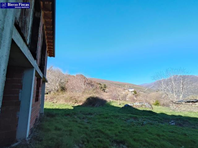 SE VENDE CONSTRUCCIÓN EN LOMBA, LA CABRERA