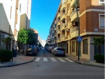 Plaza de Itálica - Plaza aparcamiento