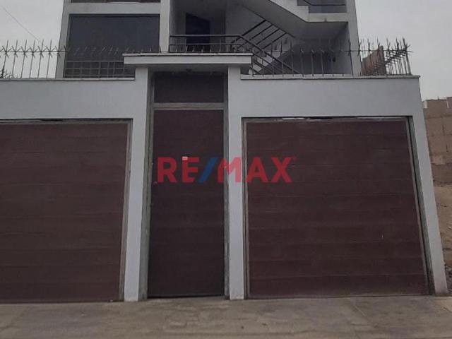Se Vende Cochera Externa En Carabayllo