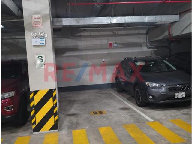 Se Vende Cochera Techada De 12.36 M² Frente A Av. Brasil Magdalena