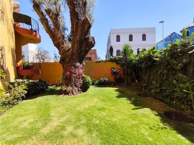 ¡Se Vende Departamento 1Er Piso En Residencial Quinta Bates – Cercado De Arequipa!