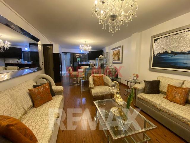 Se Vende Departamento Amplio + Cochera