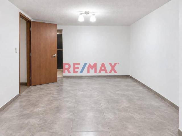 Se Vende Departamento En Condominio Valle Alto