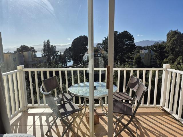 Se vende departamento en condominio bahia pelicano