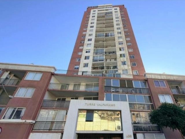 Se vende departamento en edificio torre valparaíso