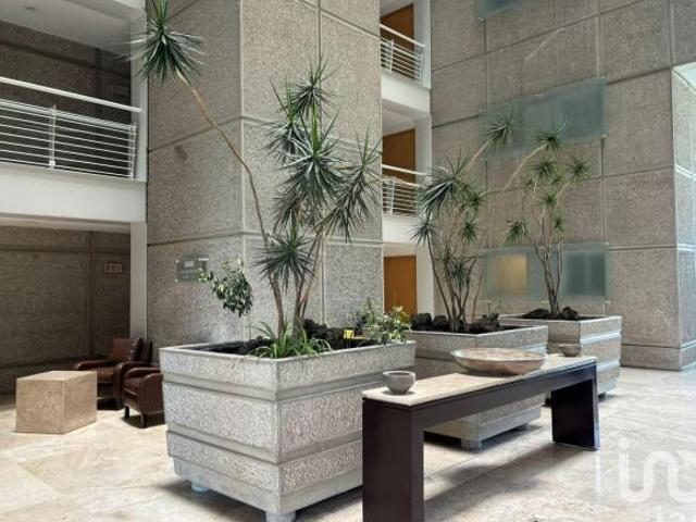 Se vende departamento en Mirage La Loma Santa Fe