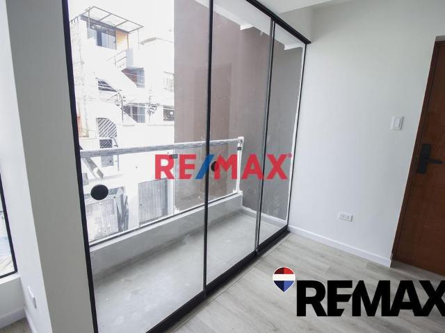 Se Vende Departamento Quinto Piso Estreno Frente A Parque San Juan De Miraflores