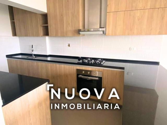 SE VENDE DÚPLEX 211M2 EN SAN MIGUEL CON COCHERA