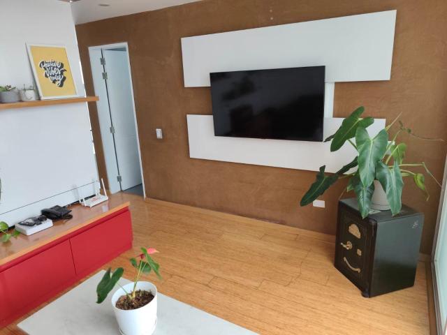 SE VENDE DUPLEX 213.34m2 DE 4 DORM. 2 COCHERAS LA AURORA MIRAFLORES