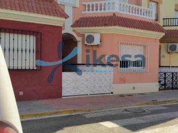 Se vende Dúplex en la localidad de Almería