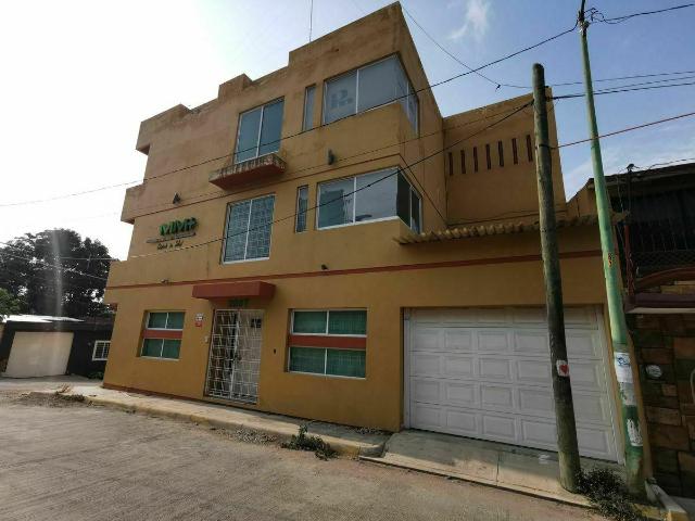 Se VENDE edificio en esquina en Colonia Vista Hermosa Popular