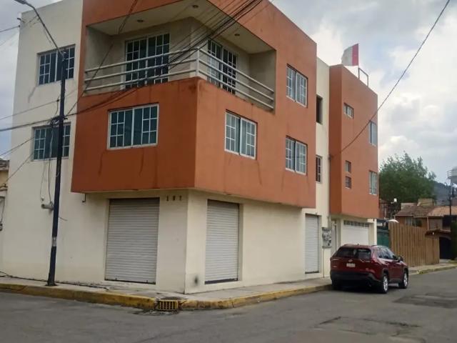 SE VENDE EDIFICIO EN LA COLONIA CARLOS HANK GONZALEZ