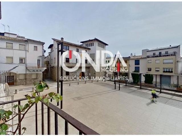 ? SE VENDE ESPECTACULAR CASA DE 575 M² EN EL CENTRO DE ISONA
