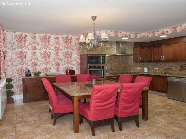 SE VENDE ESPECTACULAR VILLA EN URBANIZACIÓN EN PICASSENT