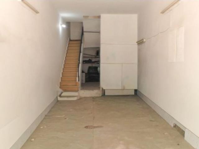 SE VENDE ESTUDIO CON AMPLIO GARAJE