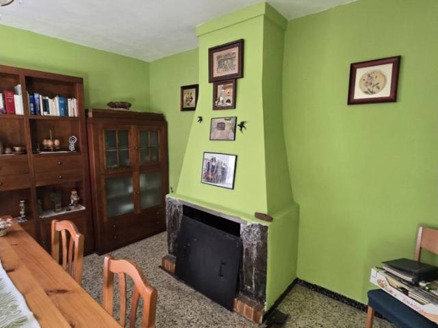 Se vende estupenda casa con jardin en Pietas