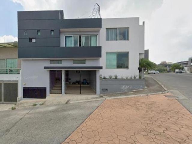 SE VENDE EXCELENTE CASA COL. XALAPA ENRIQUE, VERACRUZ