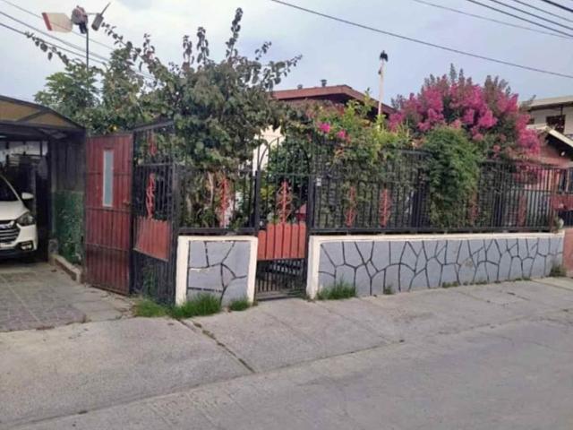 SE VENDE EXCELENTE CASA DE UN PISO, 3D 1B QUILPUÉ