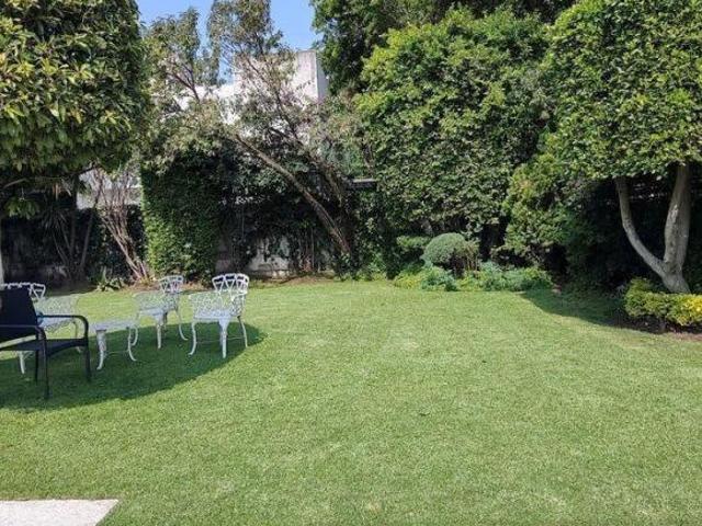 SE VENDE EXCELENTE CASA EN BOSQUES DE LAS LOMAS V