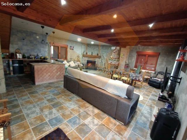 SE VENDE EXCELENTE CHALET EN LIBRILLA