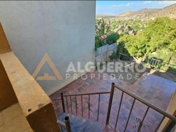 SE VENDE EXCLUSIVA CASA DE 3D3B2E Y PISCINA C DE LOS VALLES