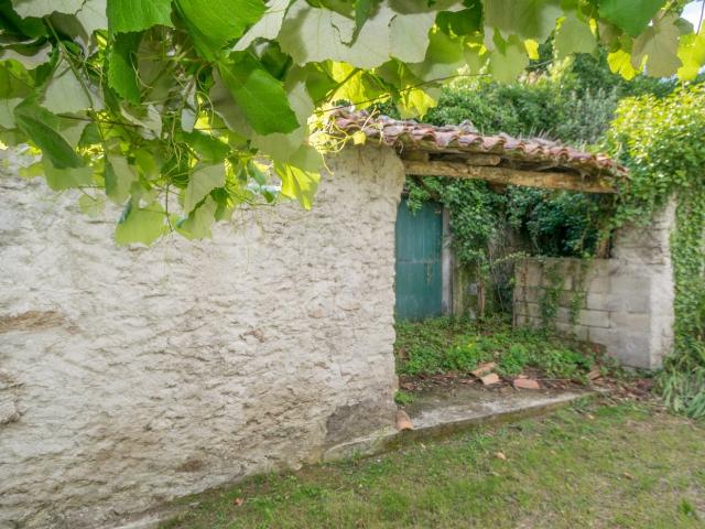 SE VENDE FINCA URBANA CON CASA EN ESTADO DE RUINA
