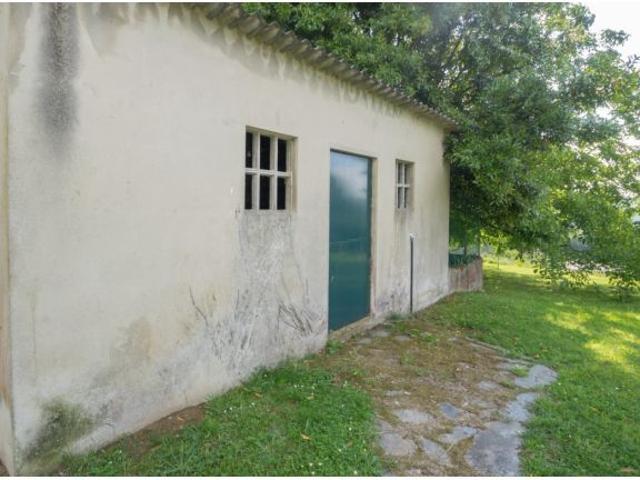 SE VENDE FINCA URBANA CON CASA EN ESTADO DE RUINA
