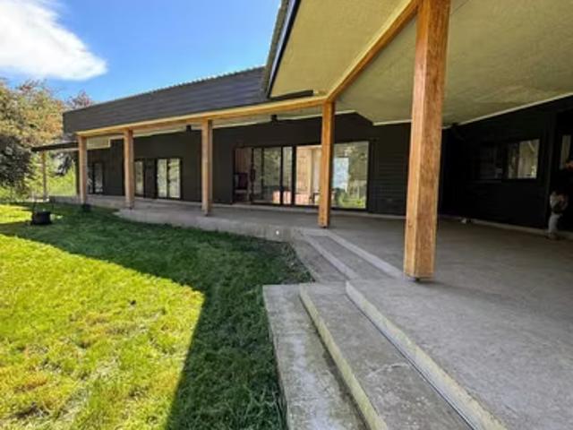 Se vende hermosa casa camino a cato 1165 | dormitorios por 10500.00 en Chillán