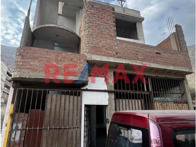 Se Vende Hermosa Casa En Carapongo Primera Etapa En El Condominio Los Paltos