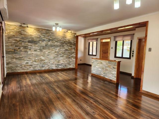 Se vende hermosa casa en Graneros