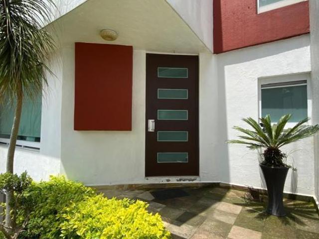 SE VENDE HERMOSA CASA EN NUMANCIA, LOMAS ESTRELLA